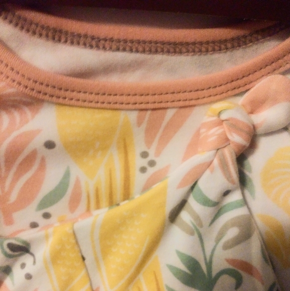 Dwell Studio Cap &Gown Set - Picture 2 of 4